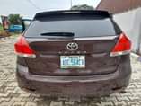 A picture of Toyota venza 4