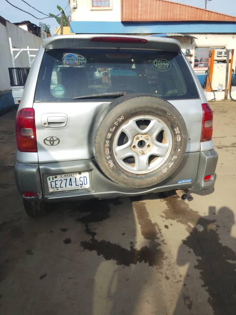 A picture of 2006 Toyota Rav4