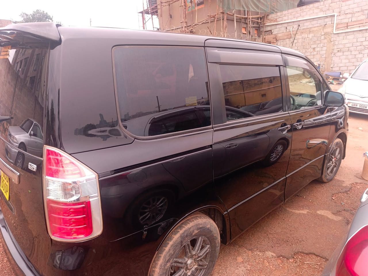 A picture of TOYOTA NOAH 2008 AWD