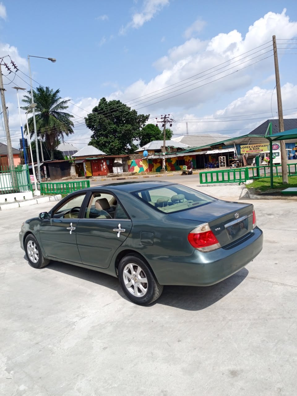 A picture of CAMRY LE