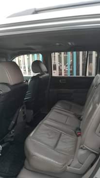 A picture of Honda pilot 2010 model