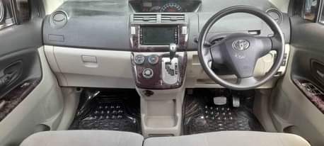 A picture of Toyota passo sette 24m