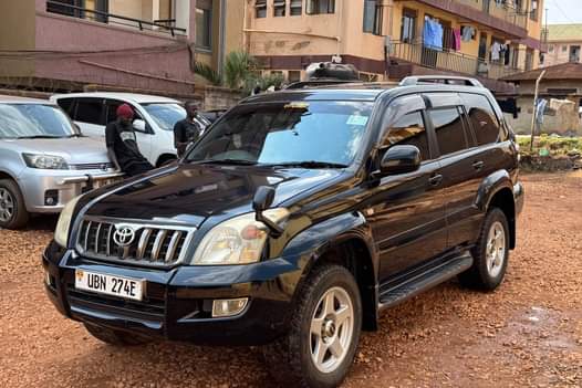 A picture of TOYOTA PRADO 2007