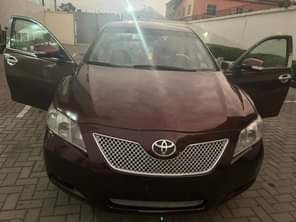 A picture of Toyota Camry 2010 model With an Android Screen Neatly baked