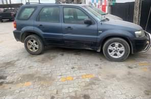 A picture of Money needed 2005 Ford escape First body Engine and Gear