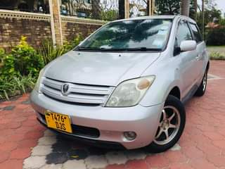 A picture of TOYOTA IST