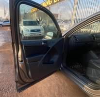 A picture of VW Tiguan 2009 still in perfect condition 27m call whatsapp