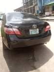 A picture of 2009 TOYOTA Camry this car is what a full option