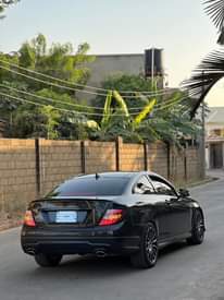 A picture of Mercedes Benz c350