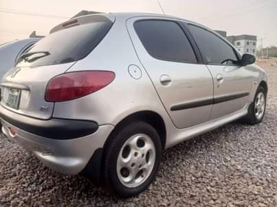 A picture of Peugeot 206