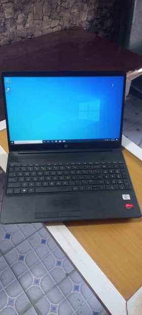 A picture of Hp AMD athelon 300k