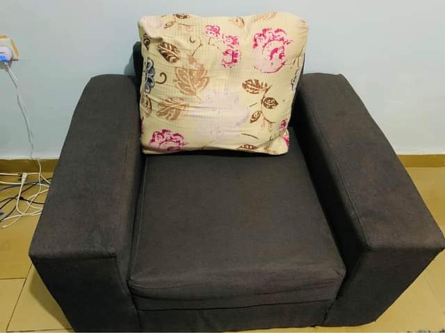 A picture of Sofa set 2 2 1 on sale for 500 000