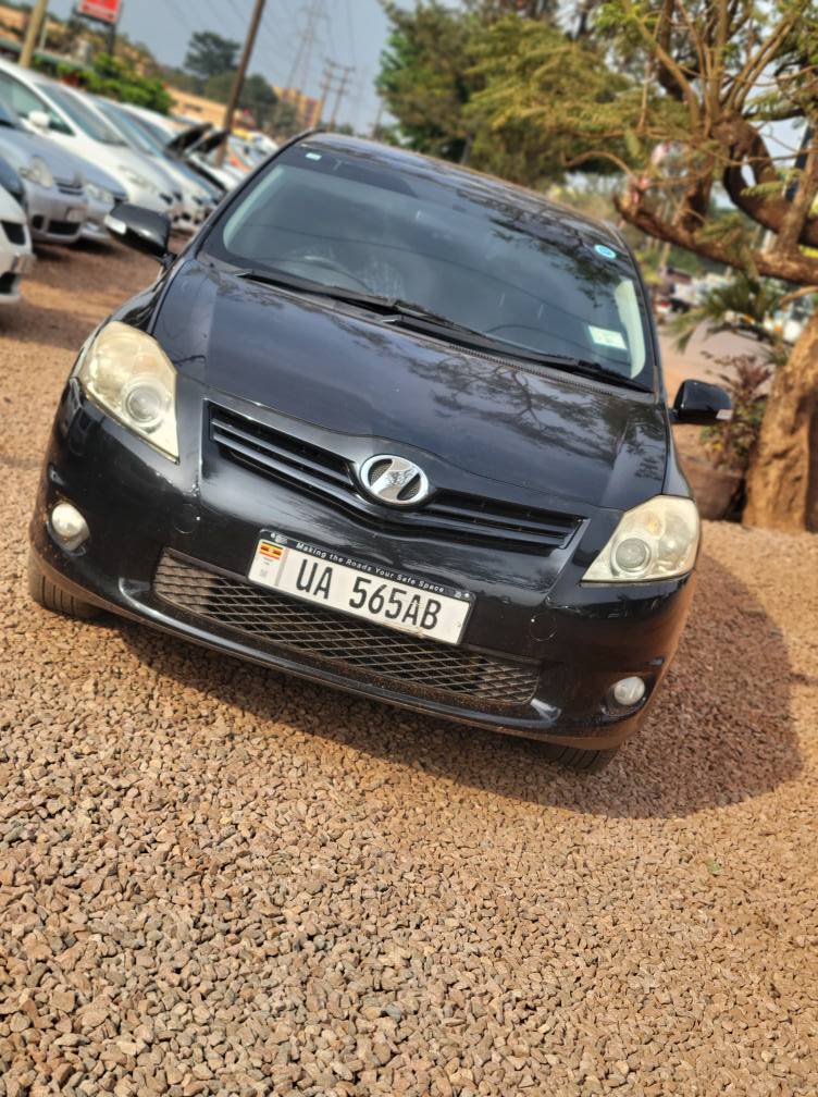 A picture of Toyota auris