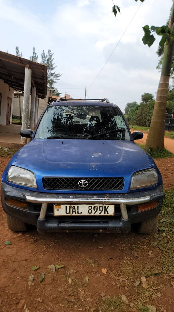 A picture of Rav 4 J