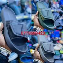 A picture of Watsap number 0 7 7 8 5 8 94 23