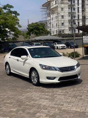 A picture of Super clean 014 Honda Accord toks standard super clean full
