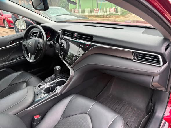 A picture of Toyota Camry XSE