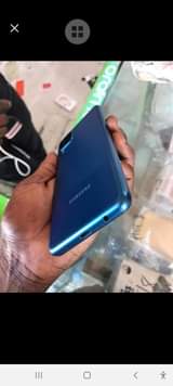 A picture of Samsung A12 GB 64 RAM 4 TSH 200 000 SIMU