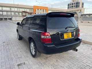 A picture of TOYOTA KLUGER FOR SALE