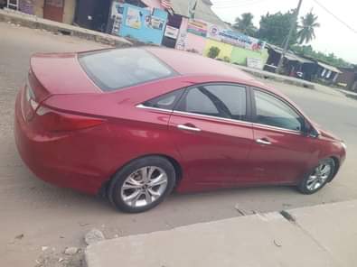 A picture of EXTREMELY CLEAN HYUNDAI SONATA 2012 MODEL Everything is in pristine