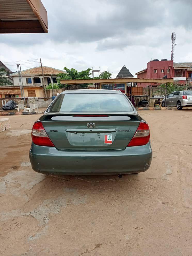A picture of 2005 Toyota camry
