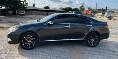A picture of Direct Belgium standard Es350 012 Full Option with Tesla screen