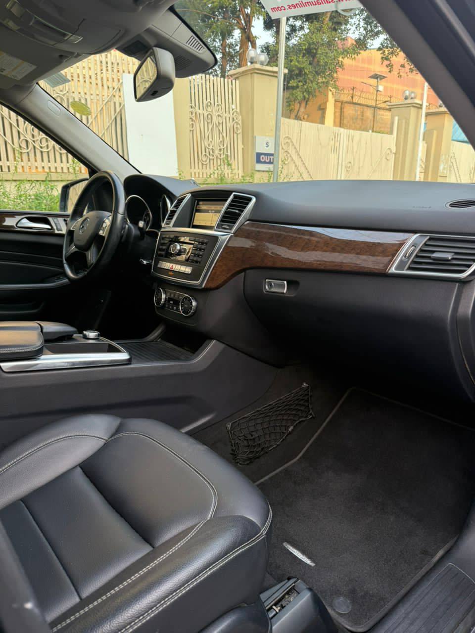 A picture of Foreign Used 2012 Mercedes Benz ML350