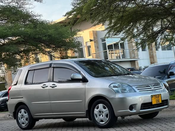 A picture of GARI YA VIWANGO INAUZWAAprice 14 5milion Toyota Raum kisu Reg