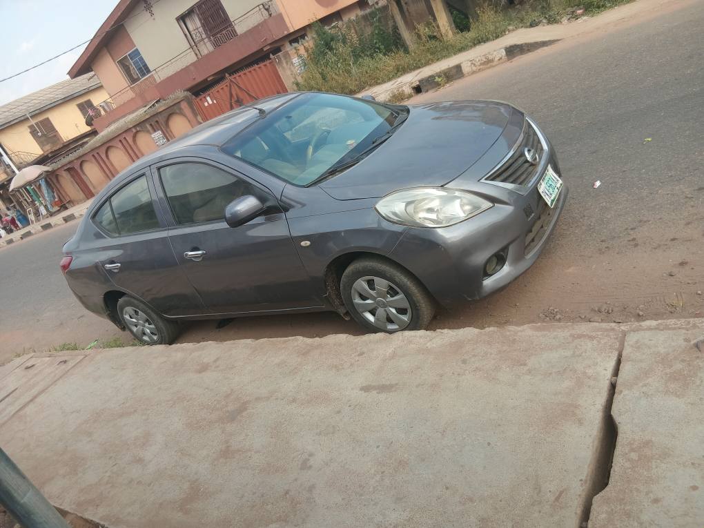 A picture of Nissan almera