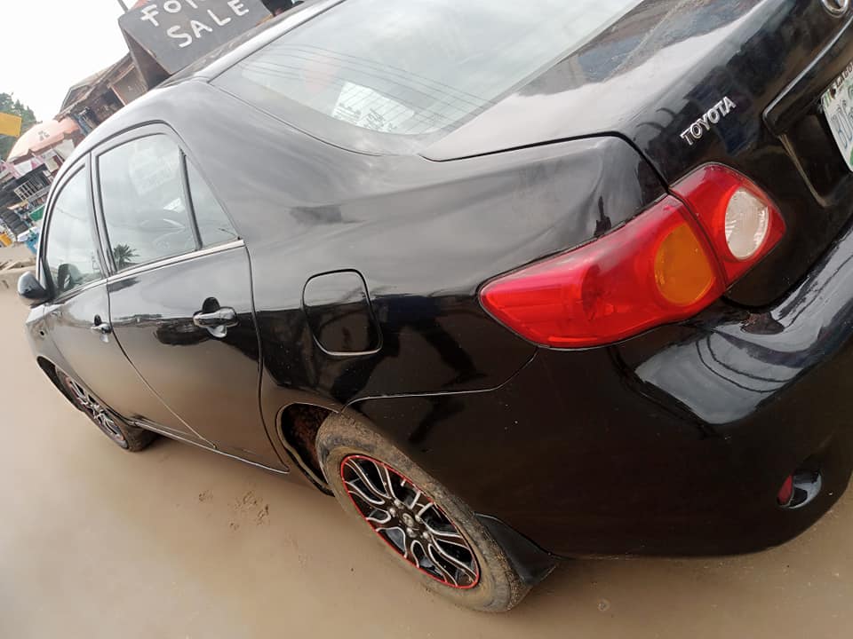 A picture of 2010 TOYOTA COROLLA