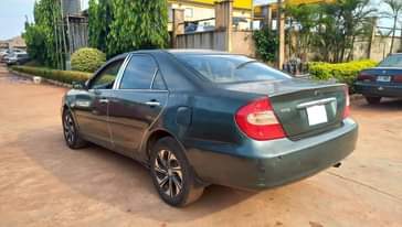 A picture of TOYOTA CAMRY 2003