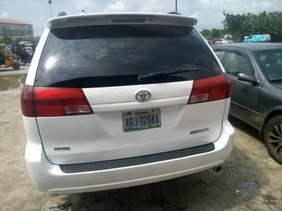 A picture of 2007 Toyota Sienna A year used Neatly flashed on first
