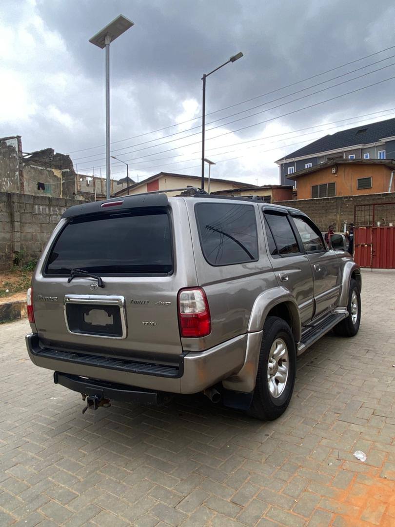 A picture of Toyota 4runner 2002 Model