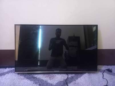 A picture of Homebase smart tv nch 43