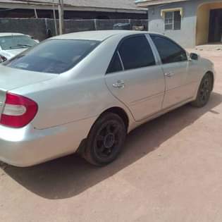 A picture of Clean Nigeria used Toyota Camry 2004 model with better Engine