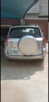 A picture of Rav 4 2008