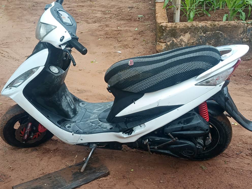 A picture of 2025 KMYCO 125
