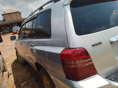 A picture of 2004 Toyota Highlander