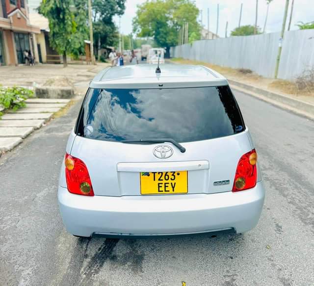 A picture of TOYOTA IST EEY