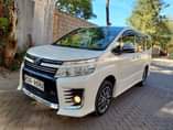 A picture of Toyota voxy 2015 2000cc