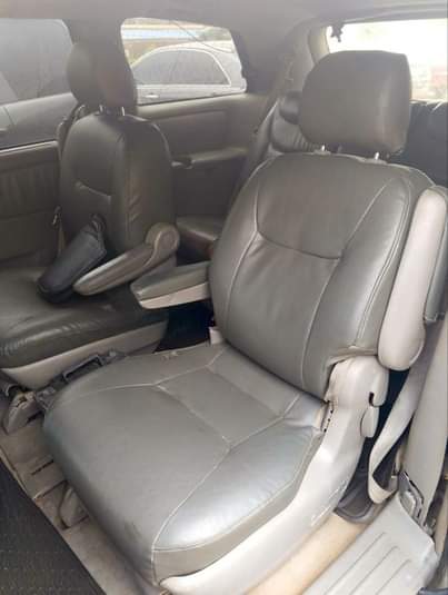 A picture of TOYOTA SIENNA