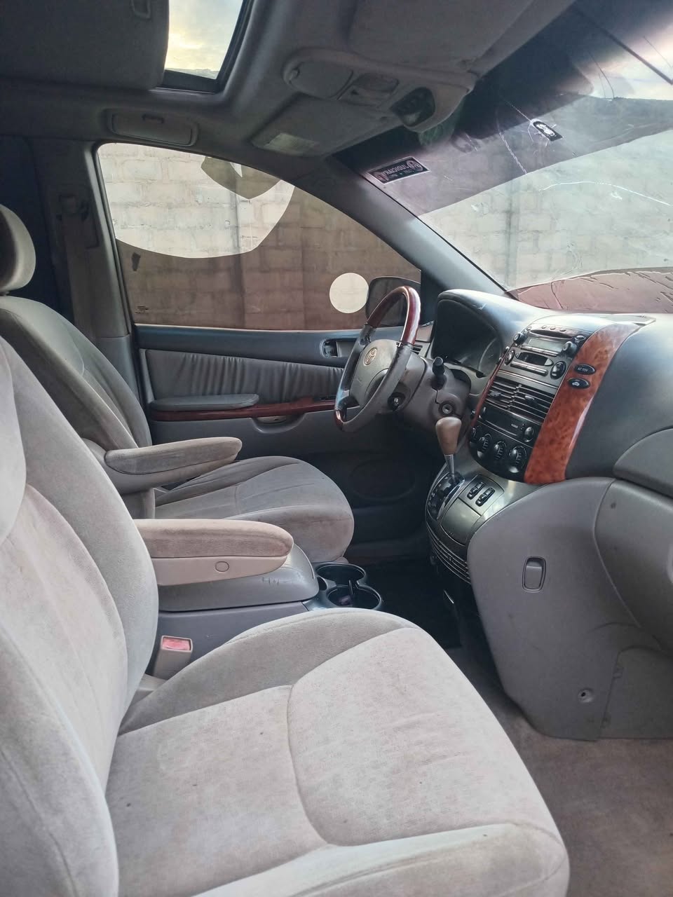 A picture of Toyota Sienna