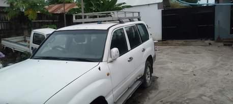 A picture of TOYOTA LANDCRUISER GX