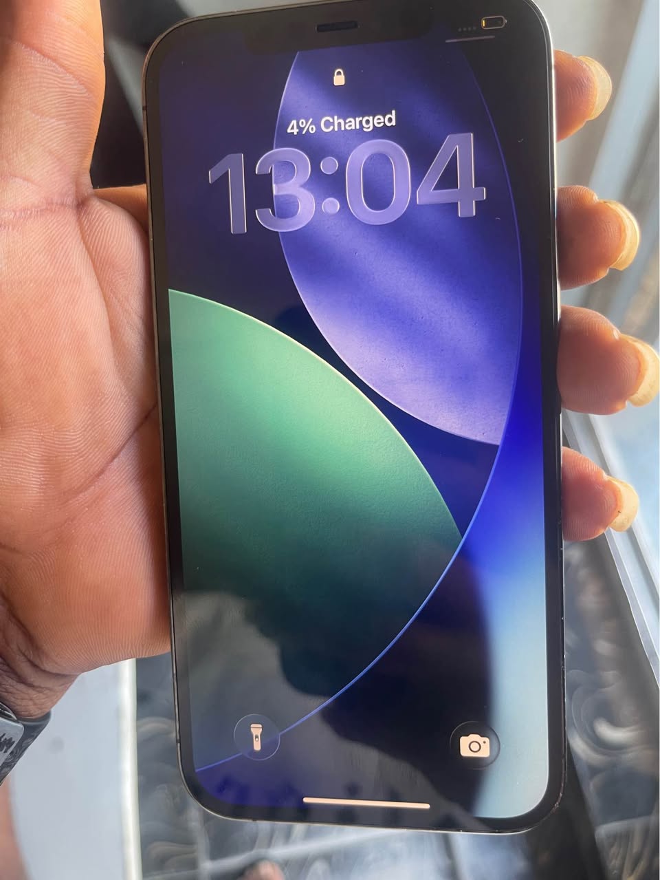 A picture of iPhone 12promax
