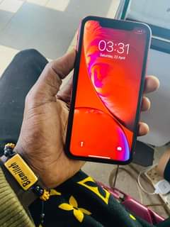 A picture of Iphone xr