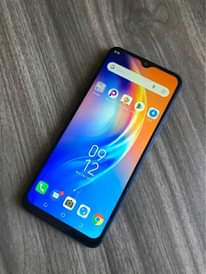 A picture of TECNO SPARK 5 AIR 32GB 4G NETWORK SIM BAD IPO