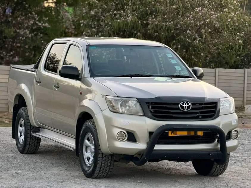 used toyota hilux