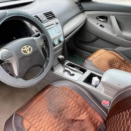 A picture of REGISTERED Toyota Camry09