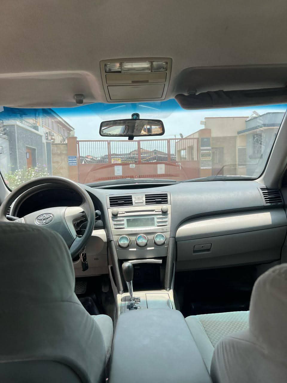 A picture of Toyota Camry 08