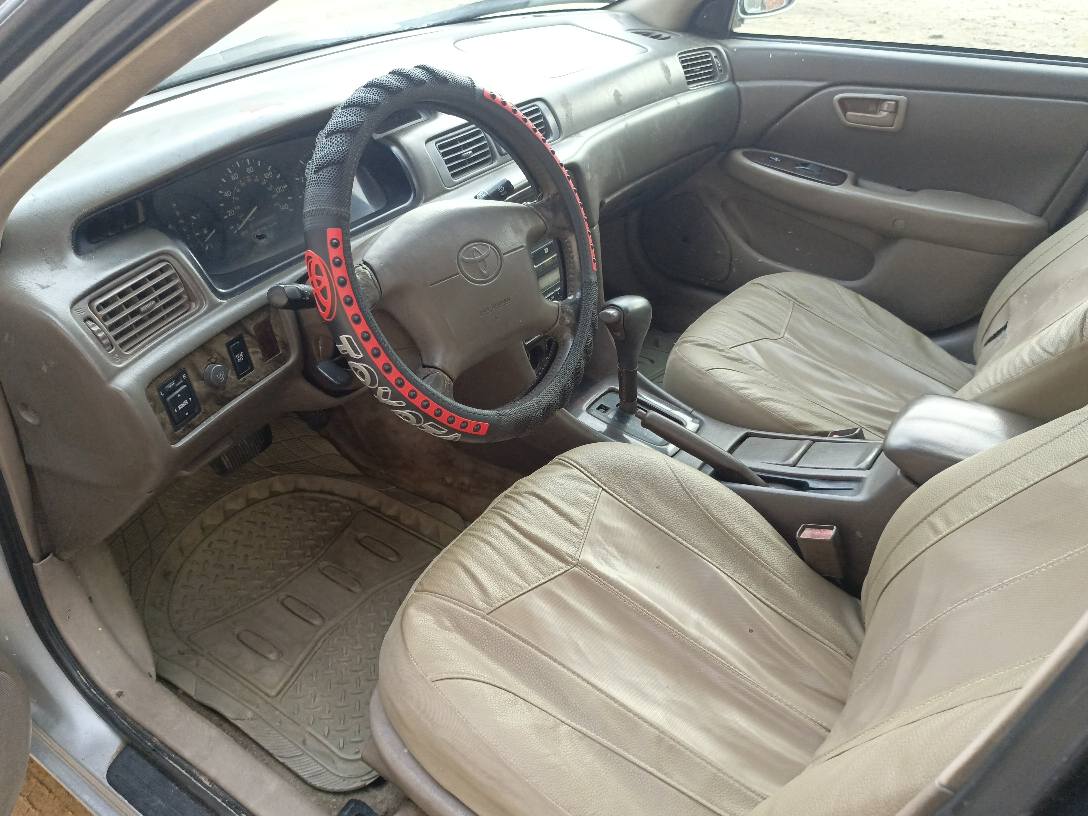 A picture of Camry 2.2